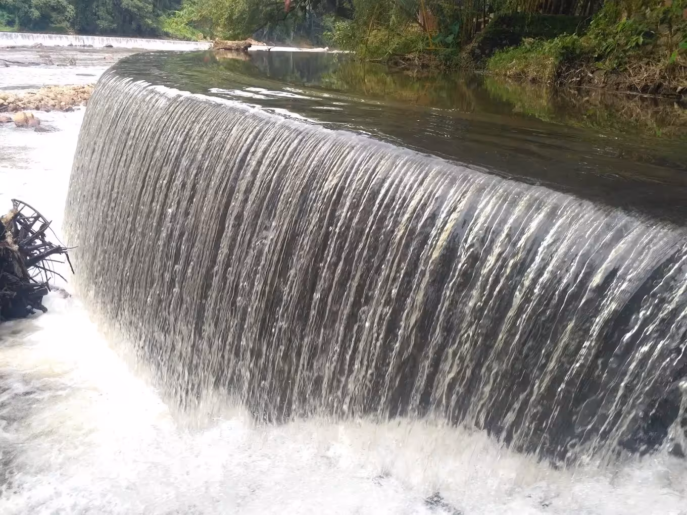 Chalakudy River near GEE DE HOMES Homestay